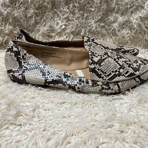 Women's Snakeskin Pattern flats